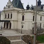 Corner U Divadla*** - 3* Znojmo