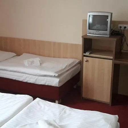 Corner U Divadla*** - 3* Znojmo