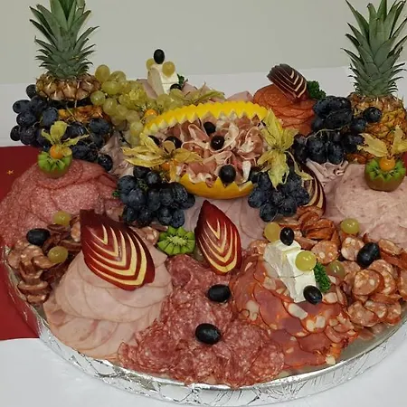 Otel Corner U Divadla*** -
