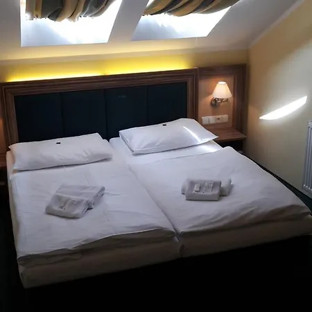 Corner U Divadla*** - Ξενοδοχείο Znojmo