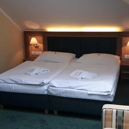 Corner U Divadla*** - Ξενοδοχείο Znojmo