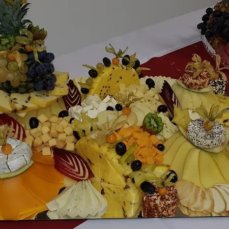 Corner U Divadla*** - Znojmo