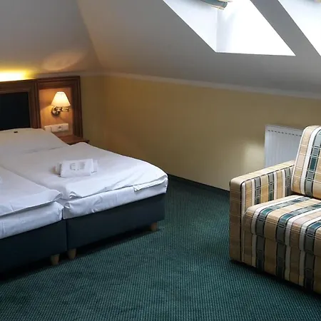 Corner U Divadla*** - Ξενοδοχείο Znojmo