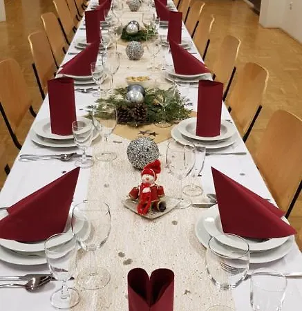 Corner U Divadla*** - 3* Znojmo