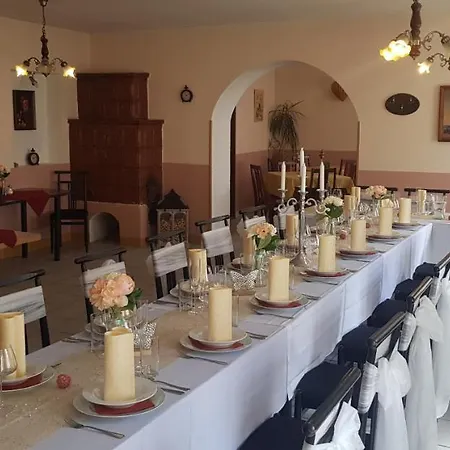 Corner U Divadla*** - Znojmo