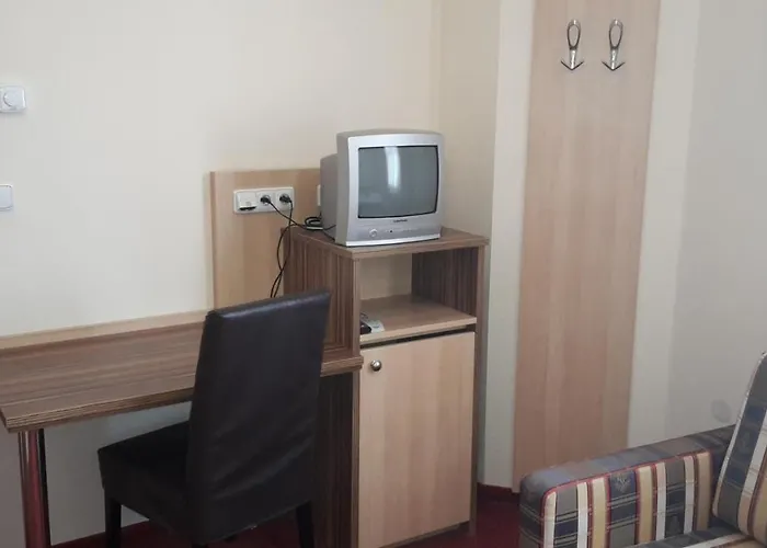 Otel Corner U Divadla*** - Znojmo