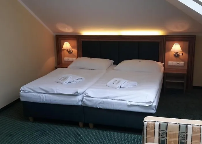 Corner U Divadla*** - Hotell Znojmo