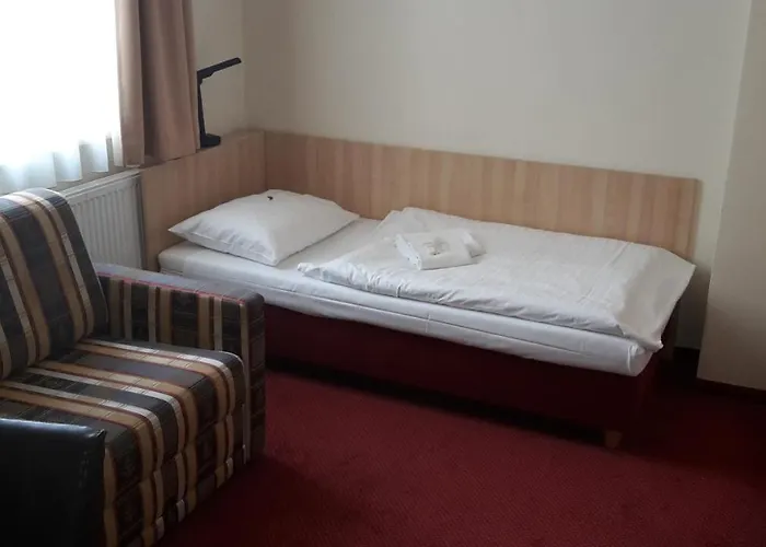 Hotell Corner U Divadla*** -