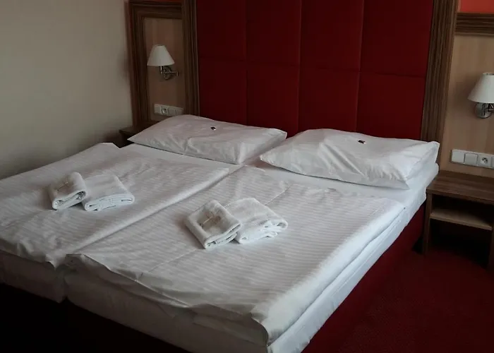 Hotell Corner U Divadla*** -