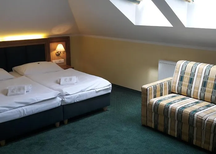 Corner U Divadla*** - Hotell Znojmo